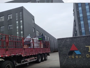 高壓磨粉機YGM7815一套發(fā)往新疆