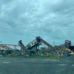 履帶式移動(dòng)破碎站的優(yōu)勢(shì)有哪些？