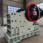 顎式破碎機(jī)電機(jī)一體化設(shè)計(jì)和分體式有什么不一樣？