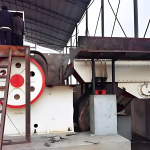 顎式破碎機腔型設(shè)計決定了破碎的效果